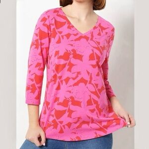 NWT Belle by Kim Gravel Pink Floral 3/4 Sleeve Knit Top